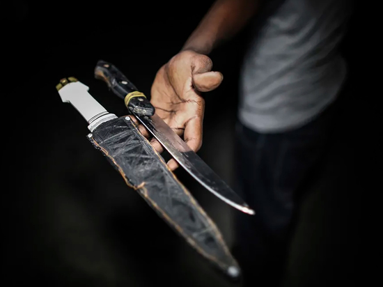 На праздниках жители Камчатки орудуют ножами