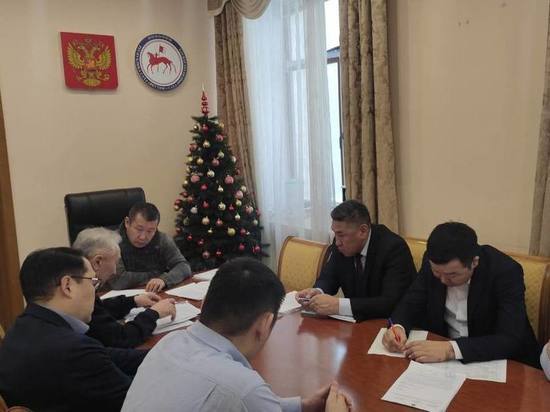Погорельцам из села Куберганя в Якутии помогут с жильем и документами