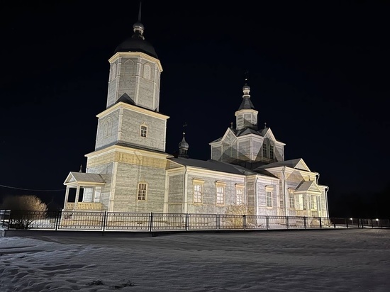 Вице-губернатор Бранов встретил Рождество в церкви Троицы в Касимовском районе