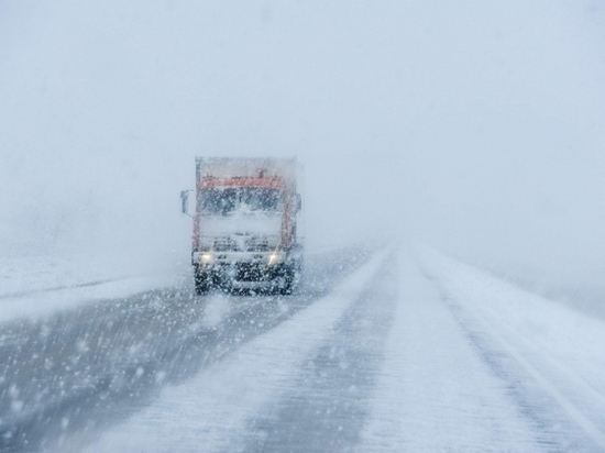 Волгоградское МЧС предупредило об опасностях на заснеженных дорогах