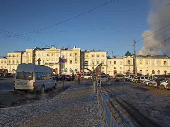 В Оренбурге на вокзале в мороз толпились пассажиры