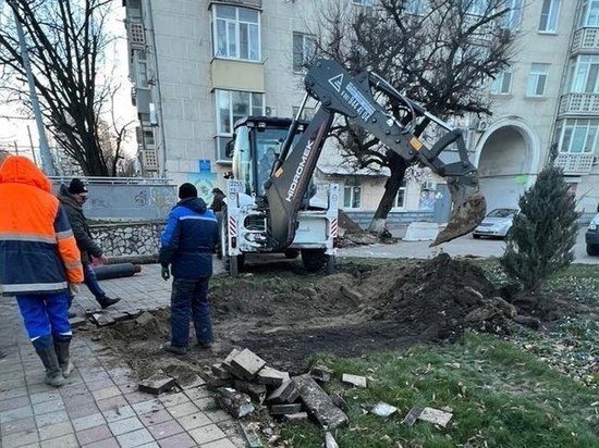 Из-за аварии на теплосетях на одной из улиц Краснодара закрыли подземный пешеходный переход