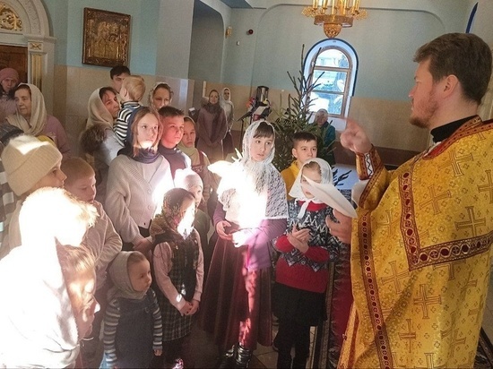 В Брянском Кафедральном соборе провели рождественский конкурс