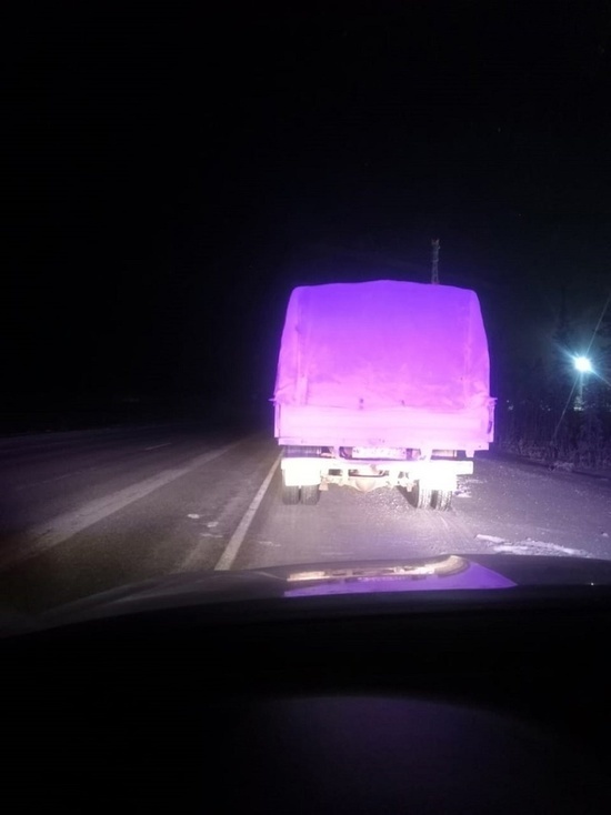 Ноябрьские патрульные спасли застрявшую в -40 на трассе супружескую пару