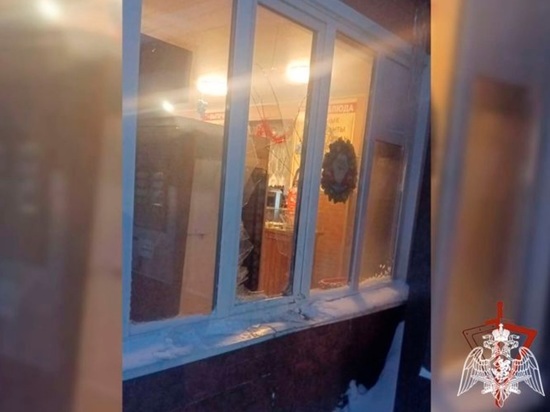 Кузбассовец проник в кафе через разбитое окно ради еды и алкоголя