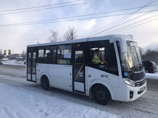 На автобусных маршрутах Архангельска продолжают работать прежние перевозчики