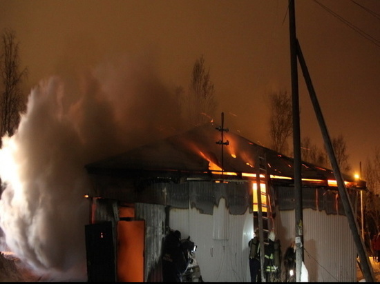 Жилой дом и веранда сгорели в Верхнекетском районе Томской области