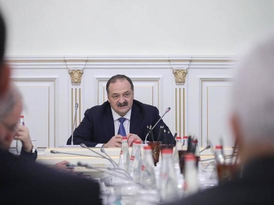 Глава Дагестана проводит первое в 2023 году совещание