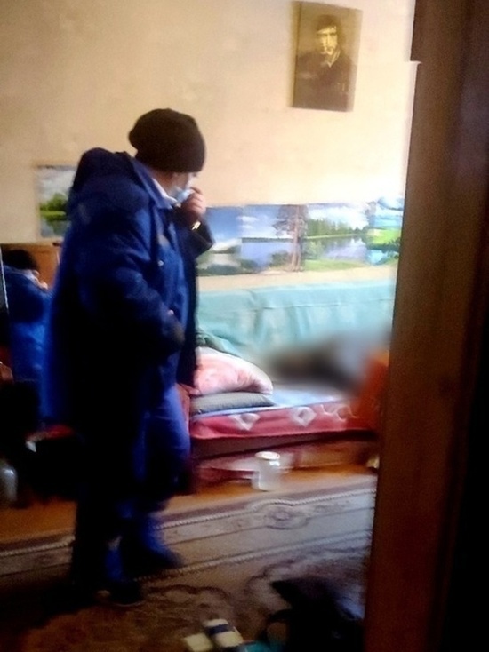 В Курске спасатели вскрыли квартиру с телом мужчины