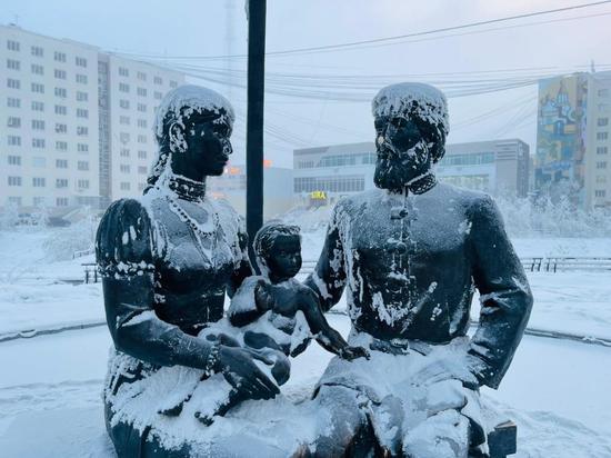 В Якутске неизвестные осквернили памятник Семену Дежневу