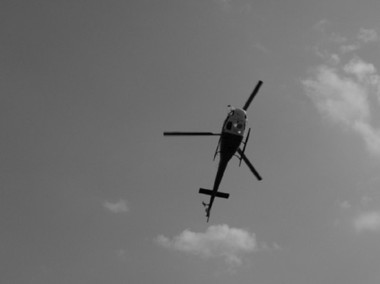 Вертолеты санавиации прибыли в поселок Каратайка