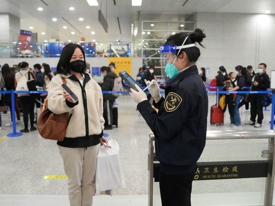 Китай приостановил выдачу виз гражданам Японии