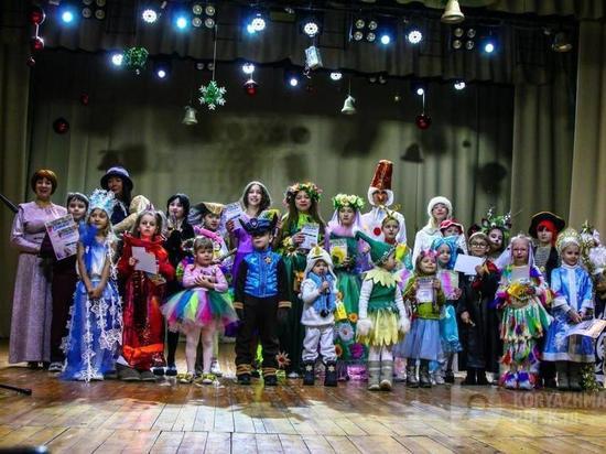 В Коряжме дети удивляли нарядами на фестивале карнавальных костюмов