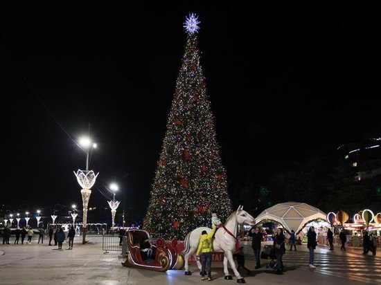 В Новый год Ялта приняла 64 тысячи туристов