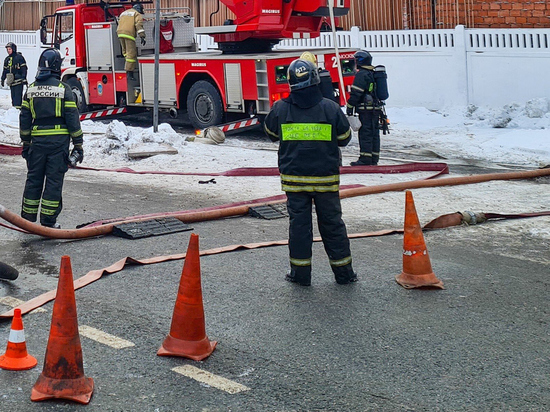 Один человек погиб при пожаре на стройплощадке на западе Москвы