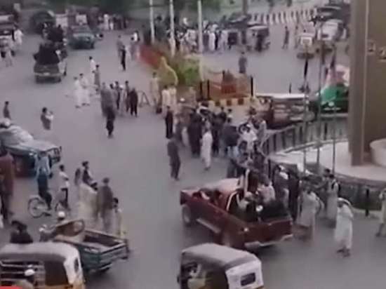 Смертник произвел взрыв у афганского МИД в Кабуле