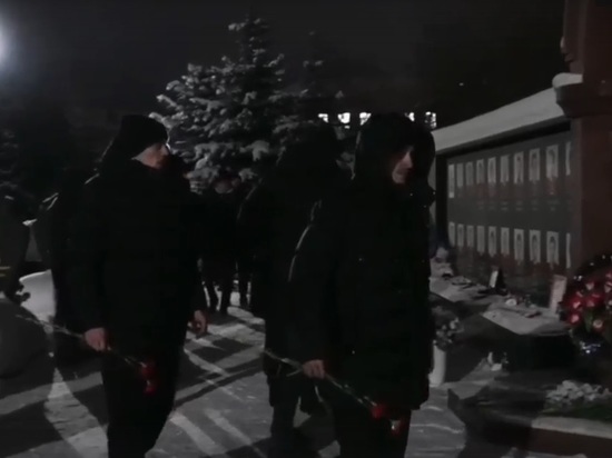 Игроки «Трактора» перед матчем в Ярославле посетил мемориал «Локомотива»
