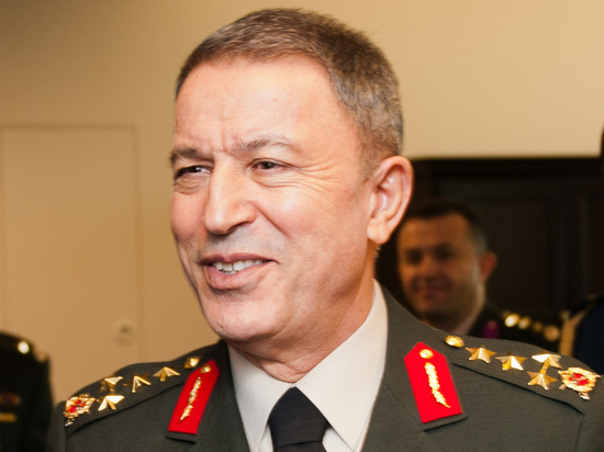 Министр обороны Турции заявил Резникову о необходимости немедленного прекращения огня