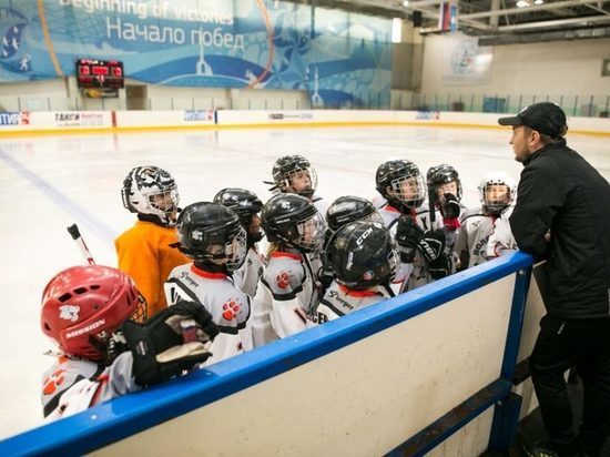 Юные хоккеисты из Якутии участвуют в первенствах Дальнего Востока