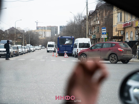 Первое ДТП произошло с участием нового автобуса в Астрахани