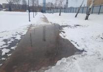 Прокуратура города Донского проверила место, где из канализационного колодца от спортивной школы льётся вода в открытый детский бассейн