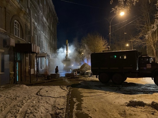 Движение на двух улицах Новосибирска ограничат для ремонта теплосетей
