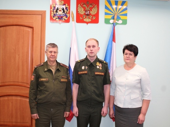 Новгородца наградили медалью «За боевые отличия»