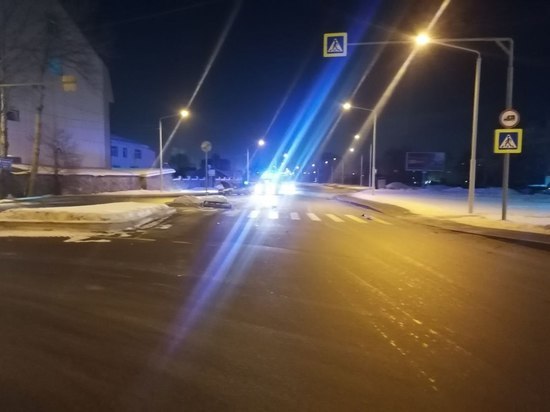 Врачи спасли пальцы водителю Subaru Legacy после ночного ДТП в Южно-Сахалинске
