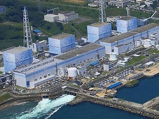 Япония перенесла на лето сброс воды в океан с АЭС «Фукусима-1», но тритий в ней остался