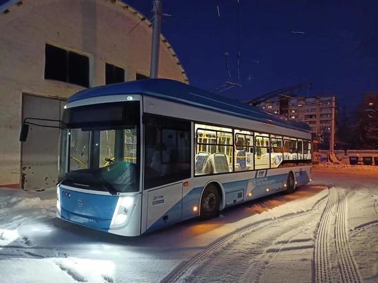 Пять троллейбусов с автономным ходом прибыли в Новосибирск