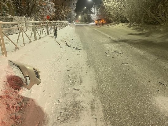 В Якутске автомобиль сбил женщину