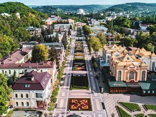 Самым популярным у туристов в Кисловодске стал Курортный бульвар