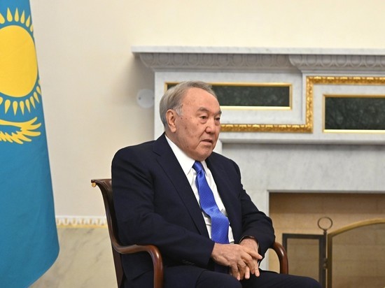 В Казахстане отменили закон о привилегиях Назарбаева