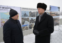 Накануне глава региона Михаил Дегтярев проинспектировал ход строительства дамбы, которая строится в Южном округе Хабаровска