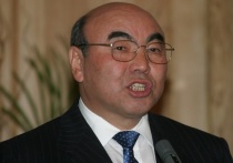 Генпрокуратура Киргизстана сообщила, что в отношении первого президента страны Аскара Акаева сняты все обвинения по уголовному делу, возбужденному ранее