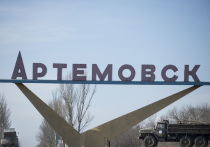 После взятия под контроль Соледара, одна из главных задач российских сил — освободить Артемовск (Бахмут), где, по оценкам специалистов, могут находиться свыше 5 тысяч бойцов ВСУ и построены многокилометровые траншеи-«муравейники»