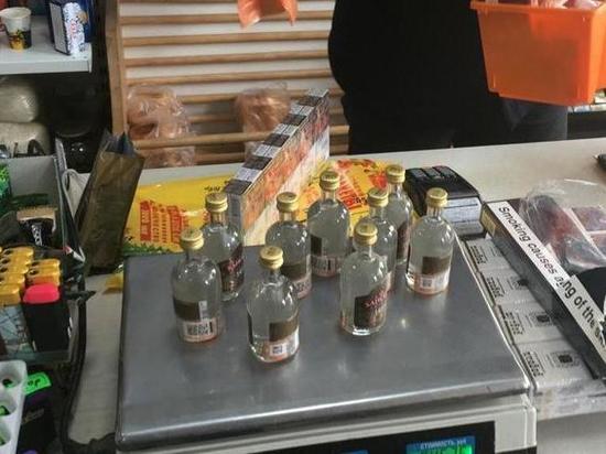 "Паленый" алкоголь нашли на прилавках магазина в Кировском районе