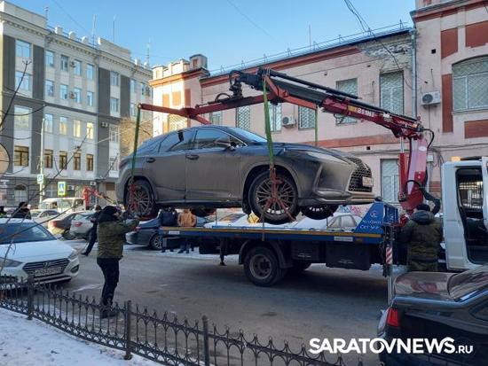 Автомобиль спасающий жизнь. Эвакуация. автомобили спасающие жизнь.