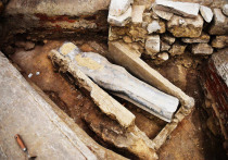 Саркофаг 16 века обнаружили в усадьбе под Одинцово во время реставрации