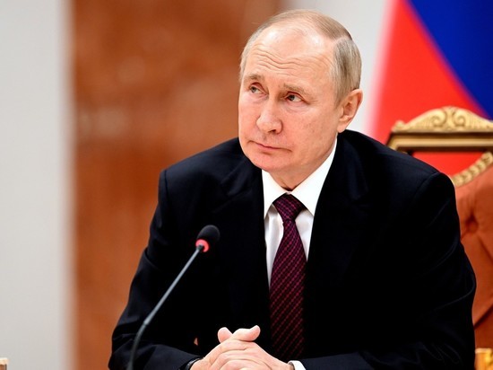 Путин поручил ввести выплаты банками компенсаций жертвам мошенников