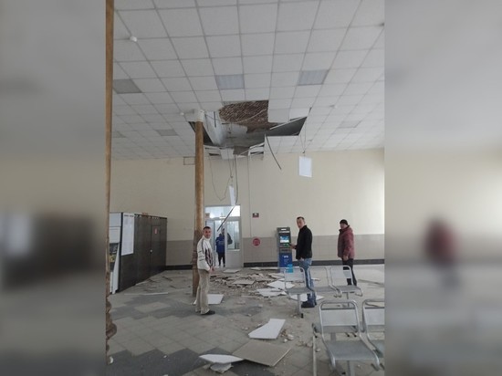 Обрушение потолка на вокзале в рязанском Ряжске произошло из-за замены светильника