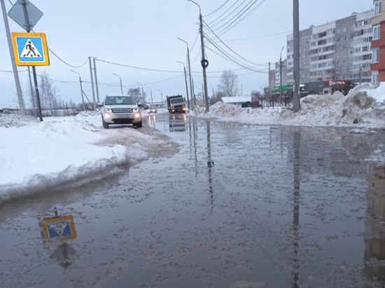 В Ярославле под водой оказалась целая улица