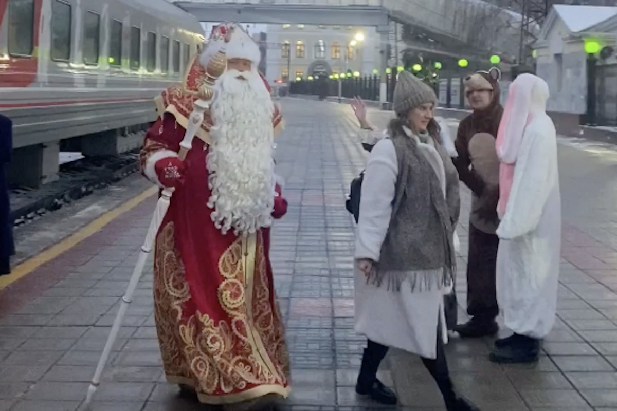 Костромской паровоз «Генерал» провезет  Деда Мороза в Великий Устюг