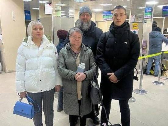 Двое женщин и иеромонах отправились в зону СВО с Сахалина