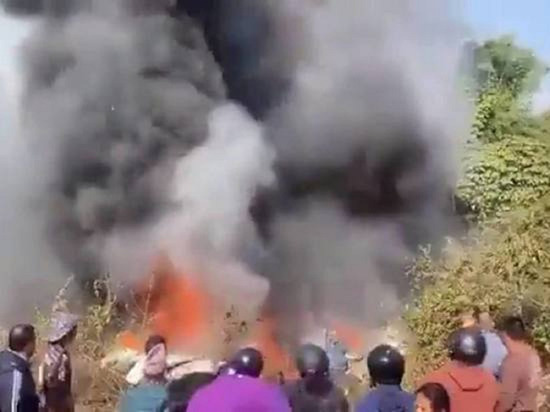 Пилоты увели самолет от города перед авиакатастрофой в Непале