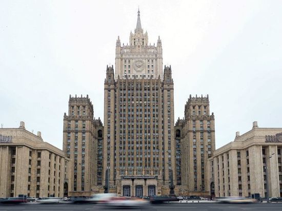 МИД заявил о попытках поджога российских посольств в ряде стран