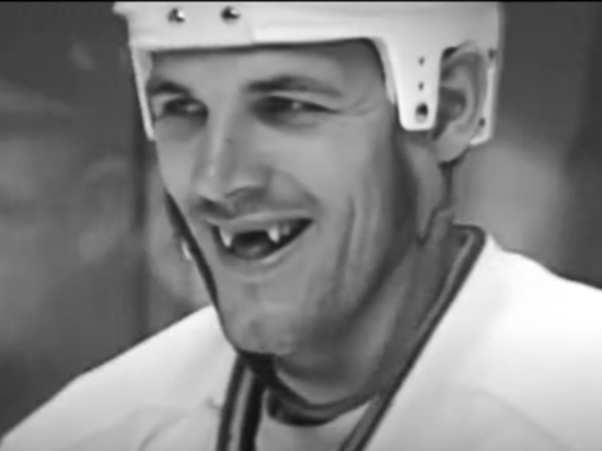Умер экс-хоккеист НХЛ Оджик, защищавший на льду Павла Буре