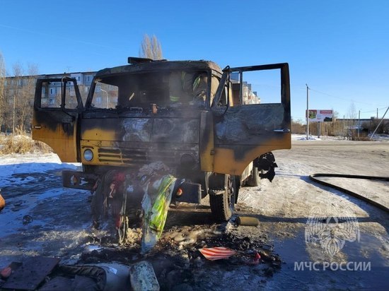 В Пугачеве загорелся «КАМАЗ», пострадал водитель