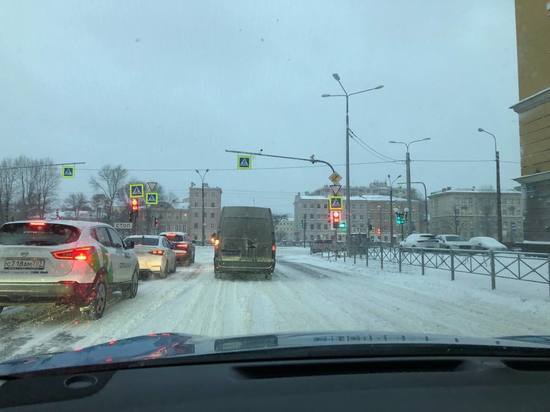 Водителей предупредили об ограничениях на Аннинском шоссе с 19 января