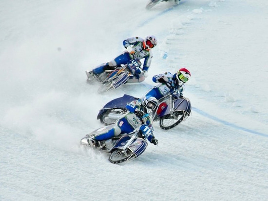 Мотоциклист из Удмуртии занял 2-е место всероссийского спидвея на льду, прошедшего в Ижевске
